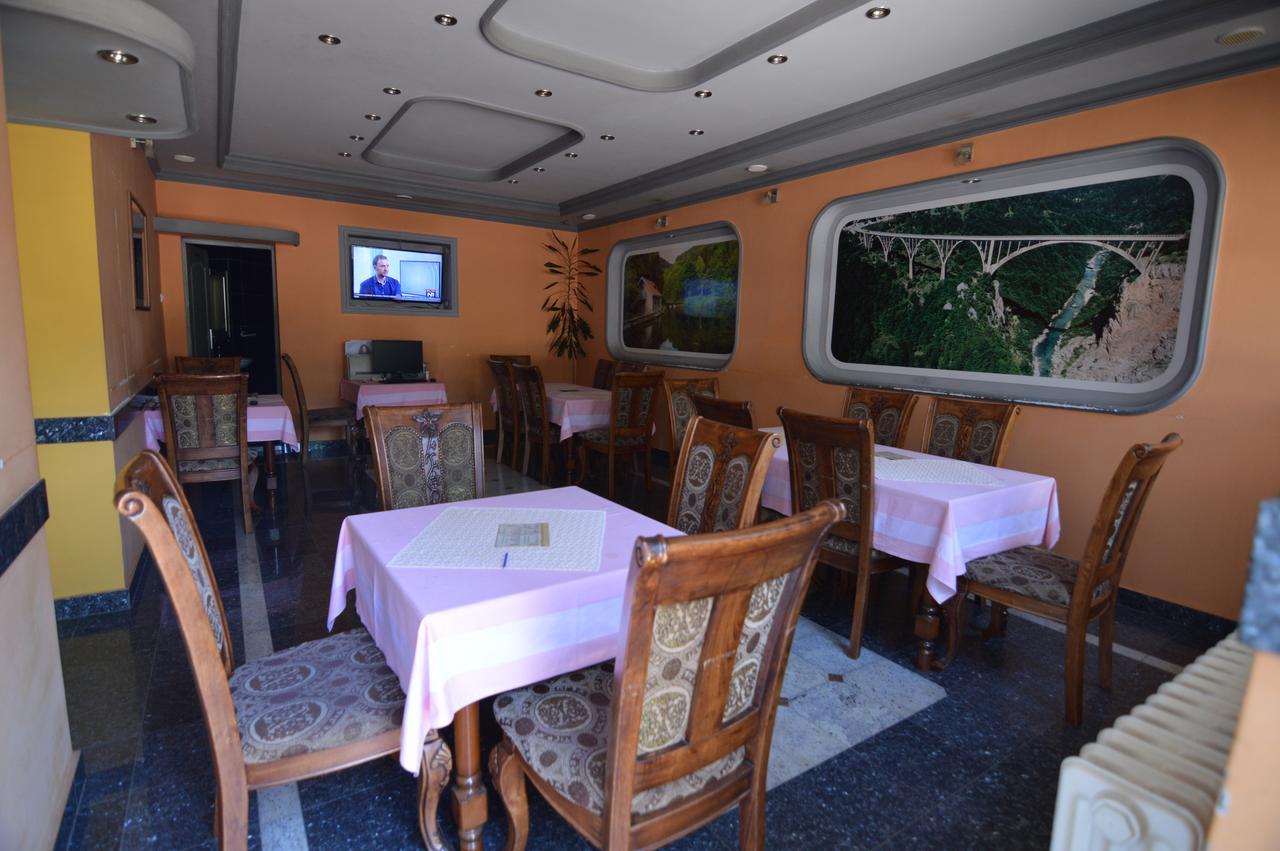 Hotel 24 Jul Πλιέβλια Εξωτερικό φωτογραφία